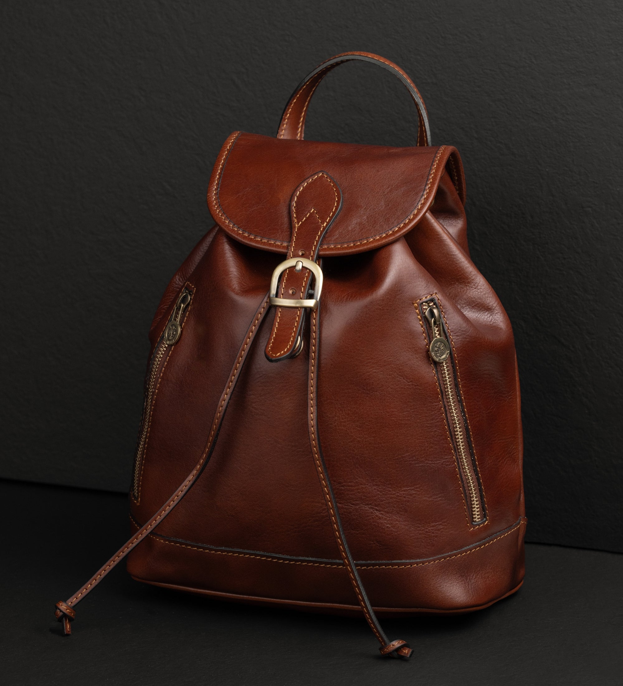 Mochila de cuero para mujer: White Noise
