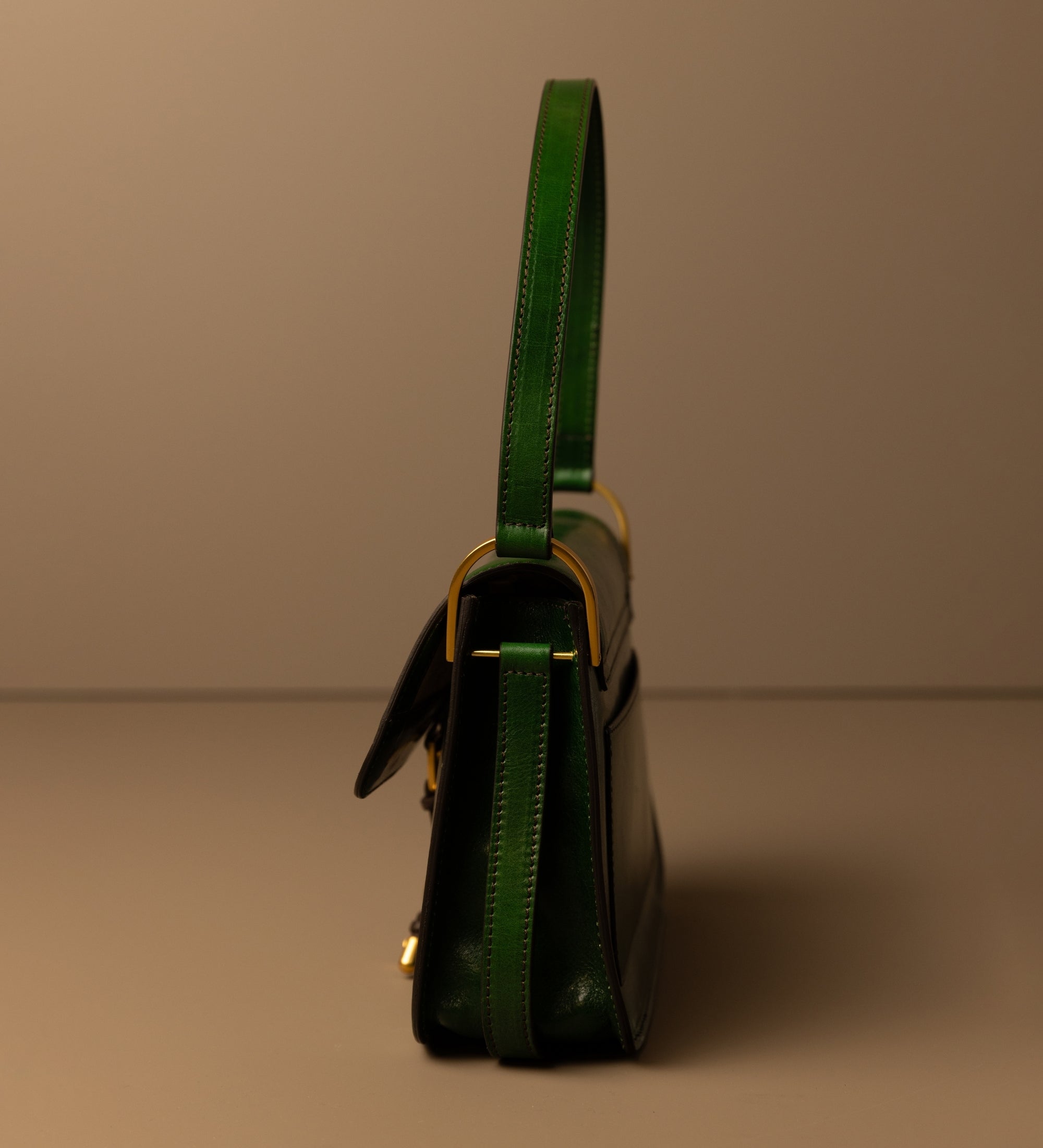 Bolso de cuero con solapa para mujer: Possession