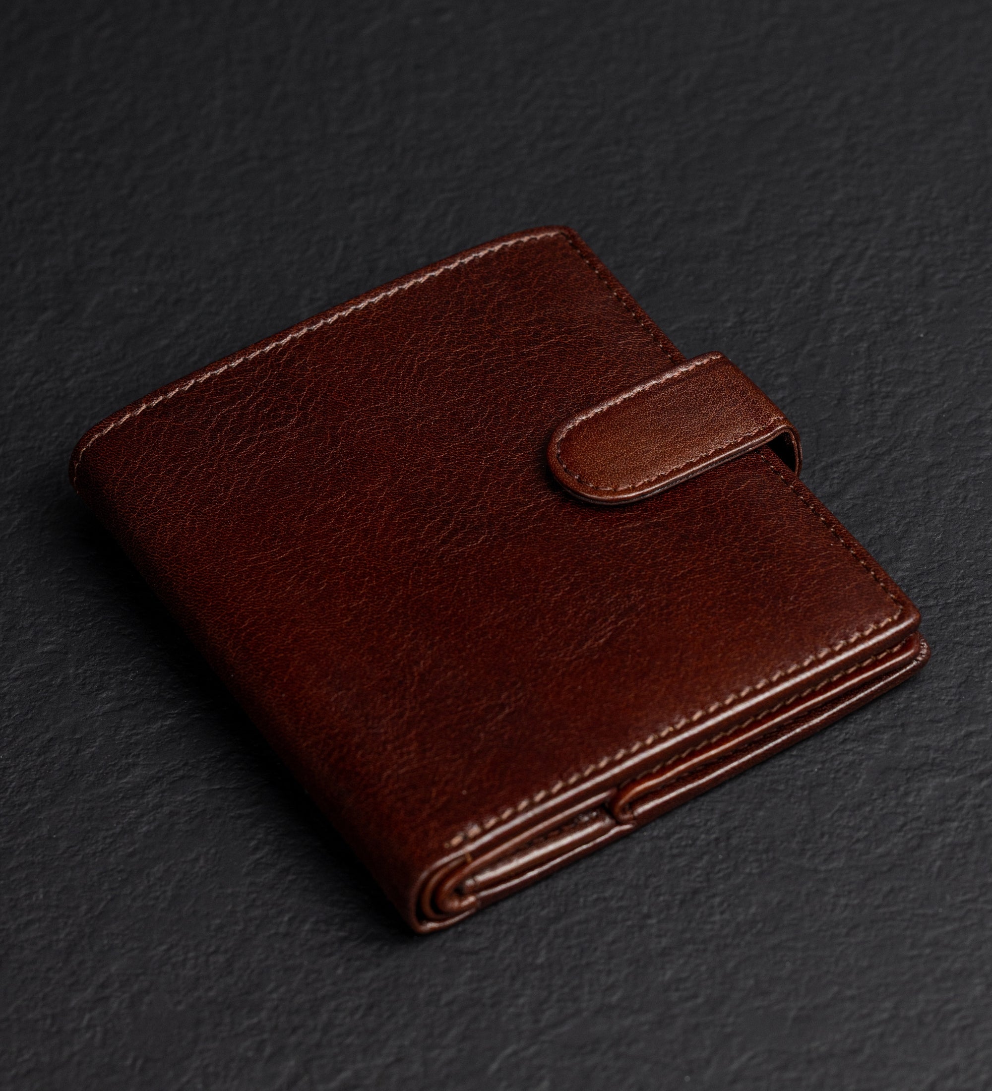 Cartera de cuero de doble compartimento y cierre a presión: Ironweed