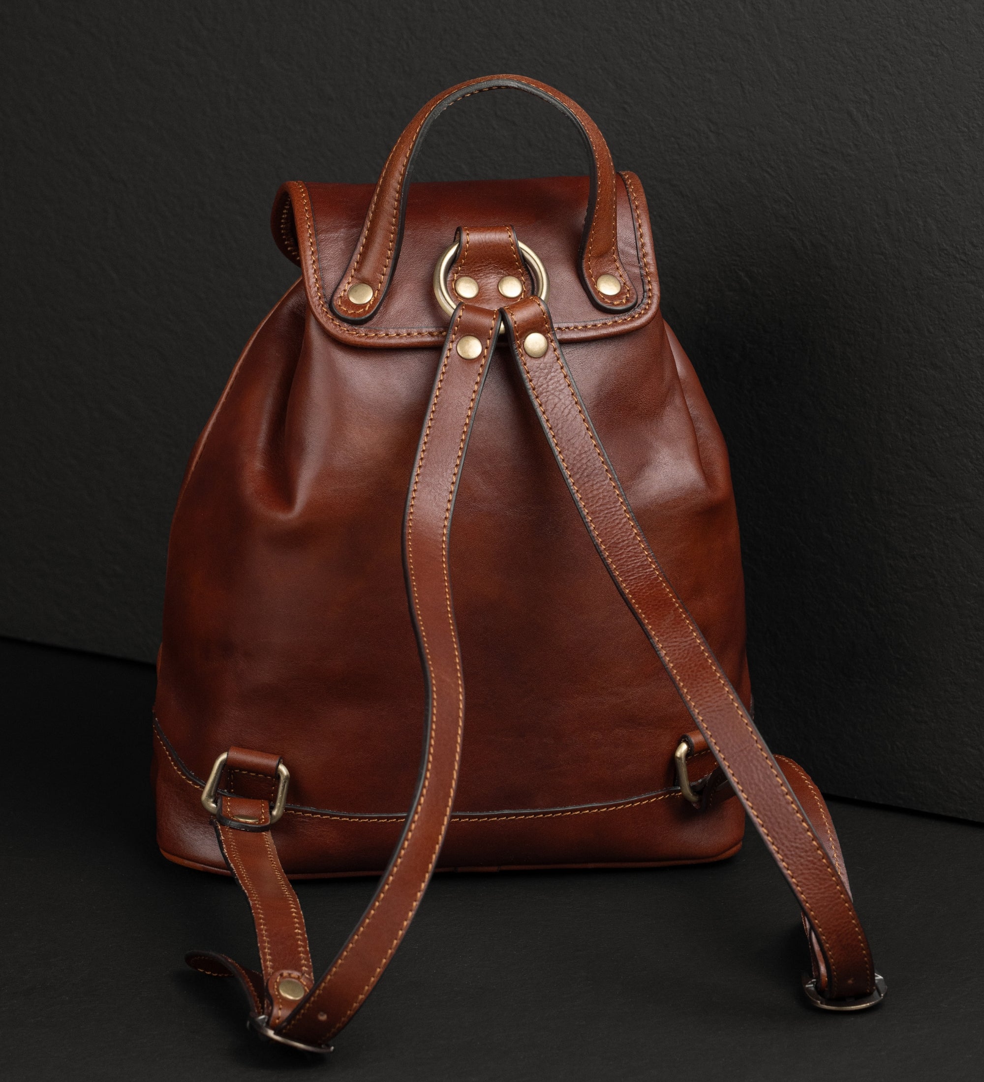 Mochila de cuero para mujer: White Noise