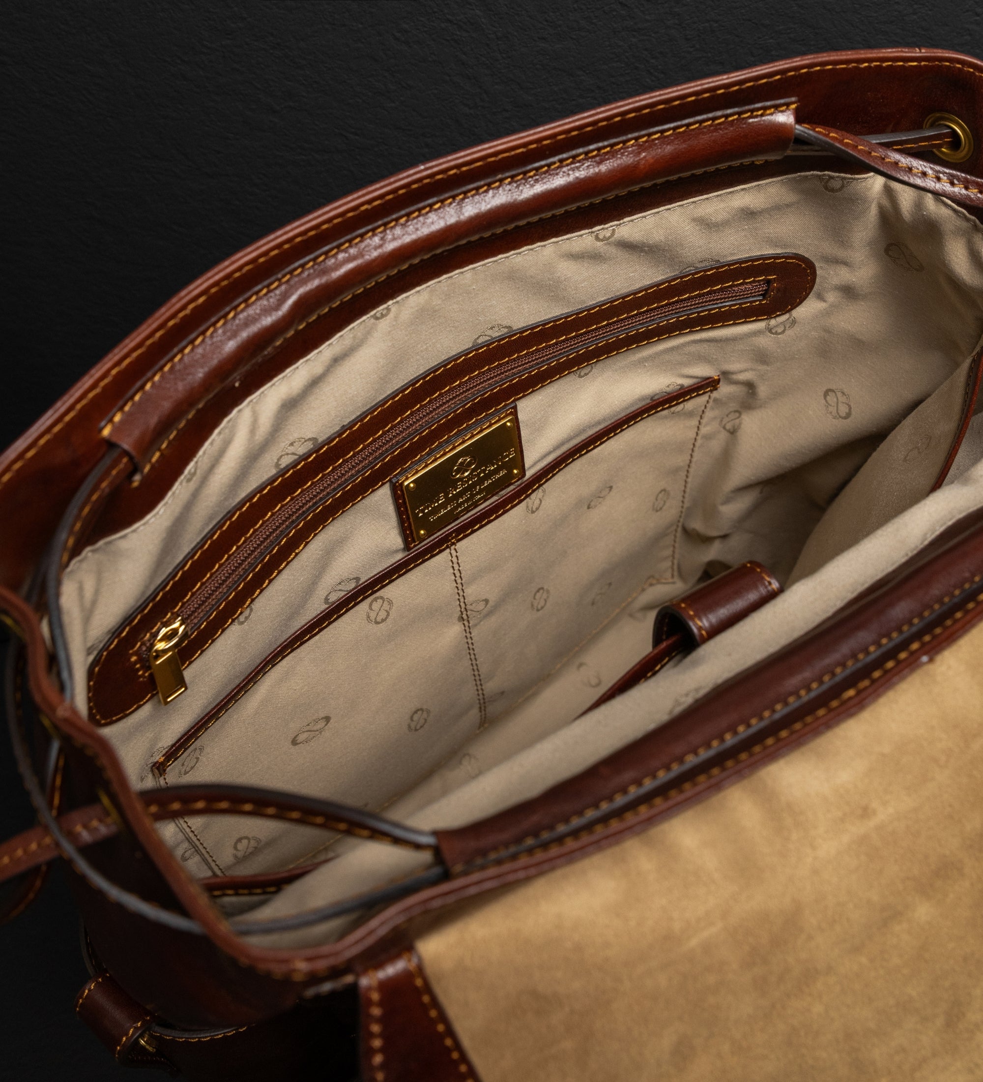 Mochila de cuero: The Good Earth