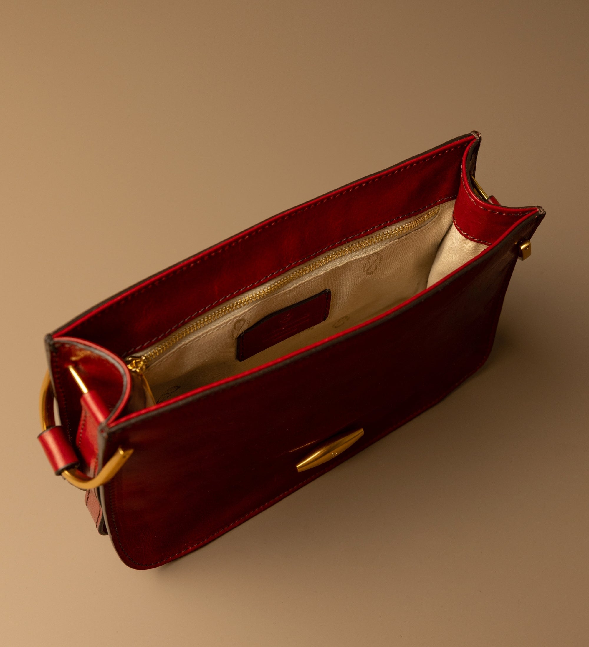 Bolso de cuero con solapa para mujer: Possession