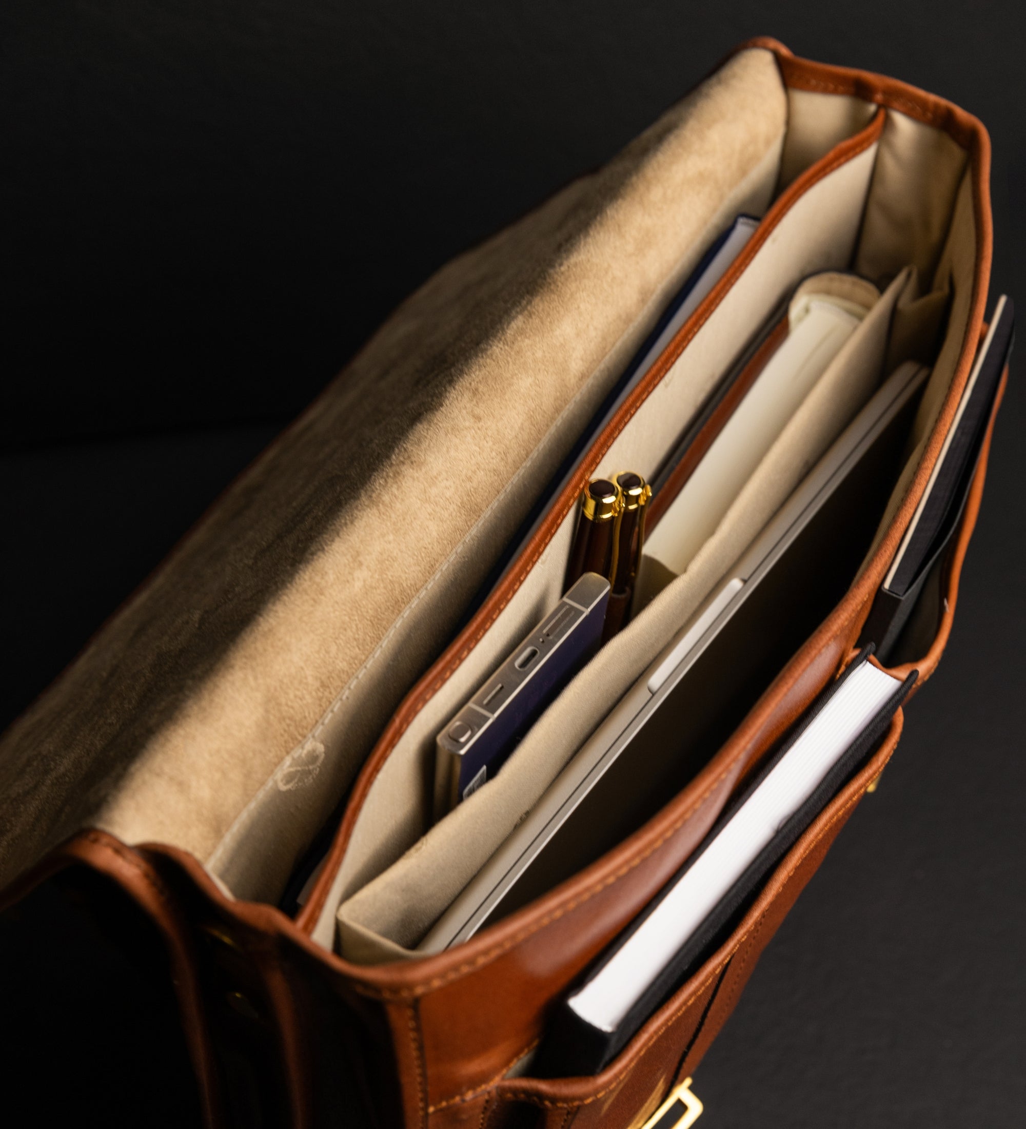 Bolso tipo satchel, maletín de cuero: The Time Machine