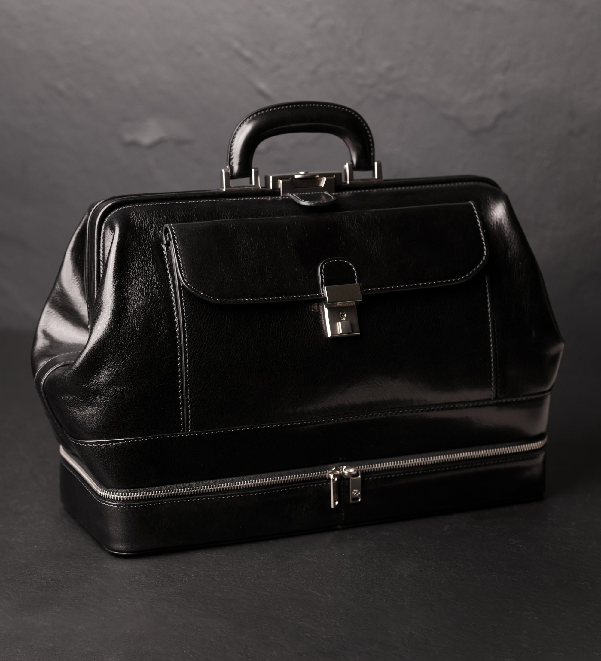 Bolso de médico de cuero italiano grande: The Master and Margarita