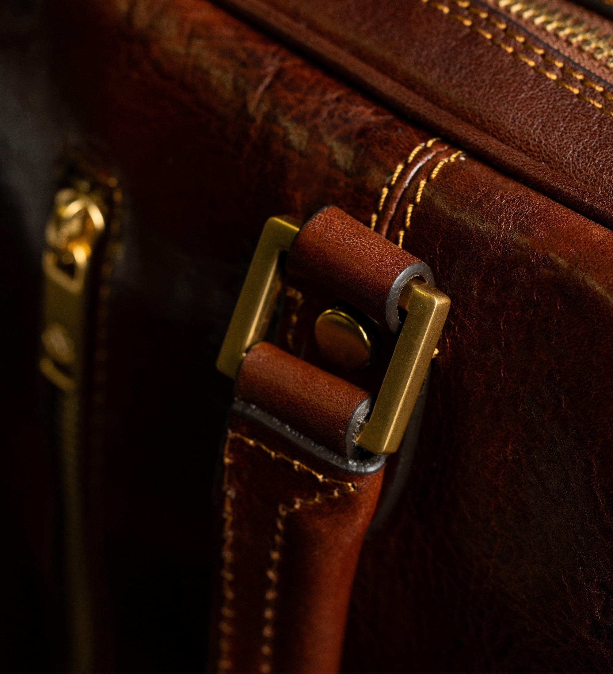 Mochila/bolso convertible de cuero para mujer: A Farewell to Arms
