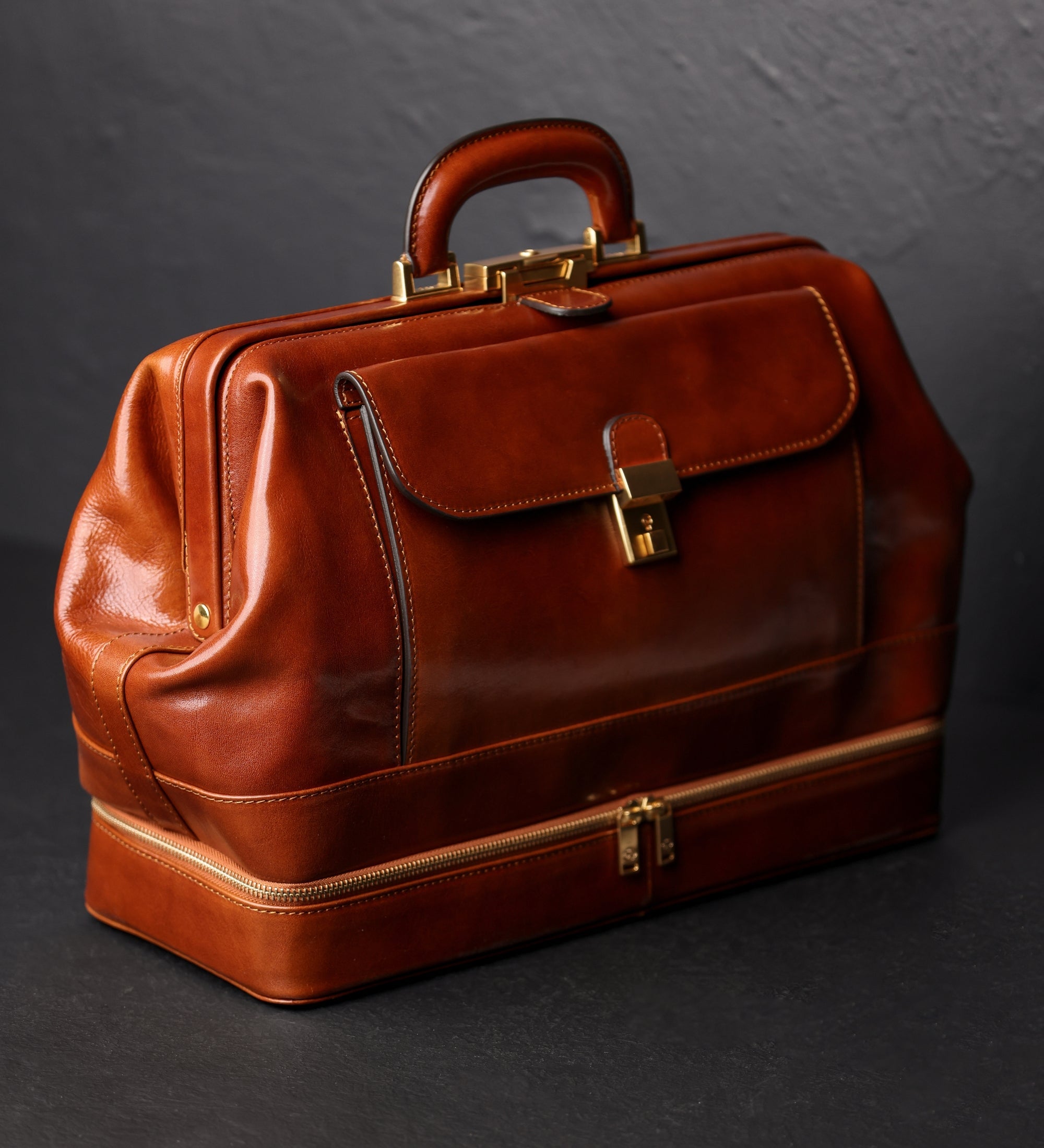 Bolso de médico de cuero italiano grande: The Master and Margarita