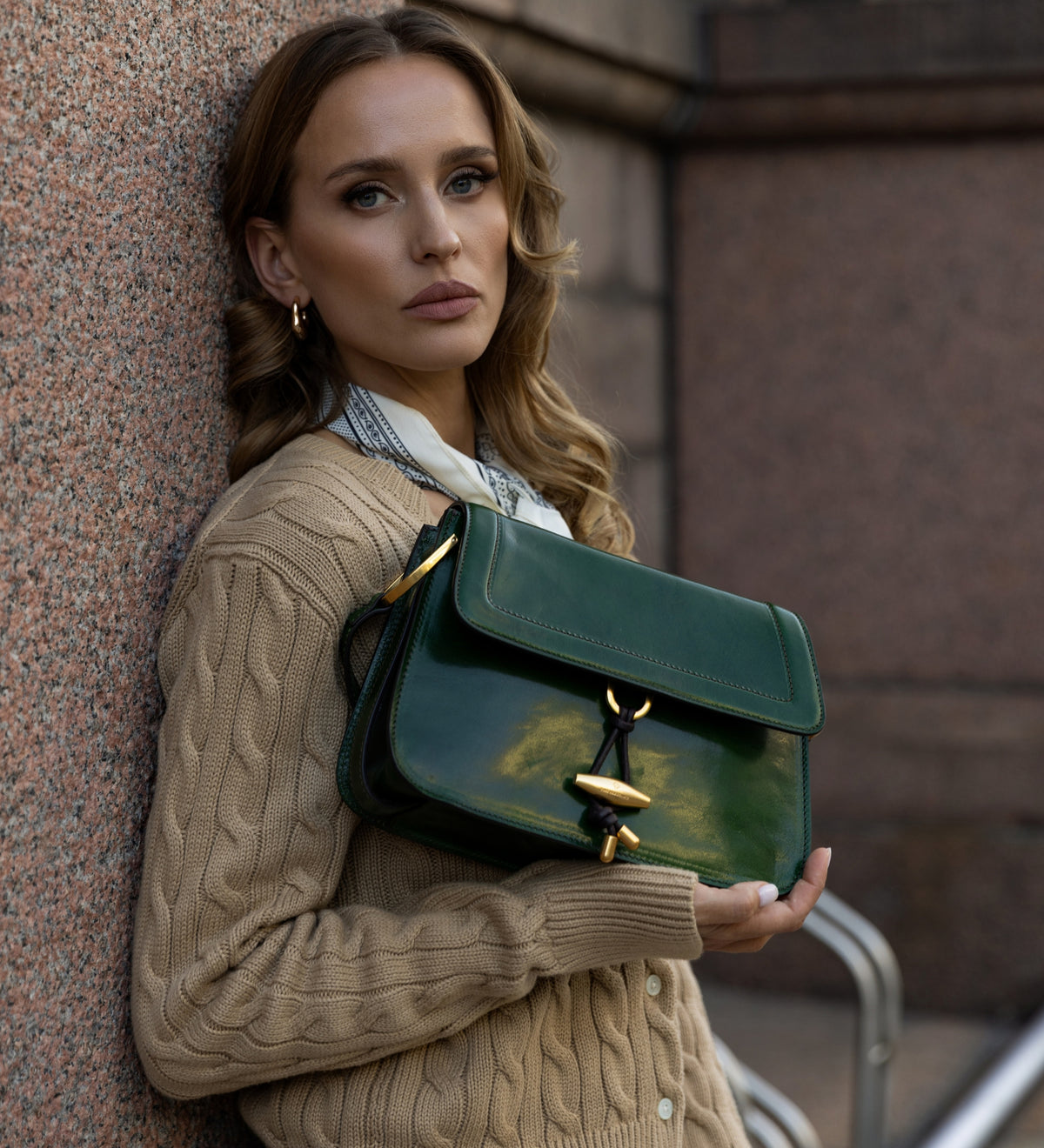 Bolso de cuero con solapa para mujer: Possession