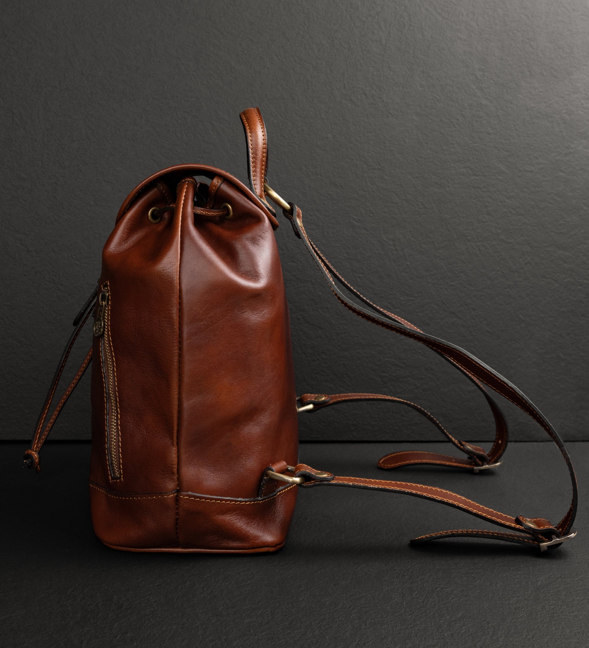 Mochila de cuero para mujer: White Noise