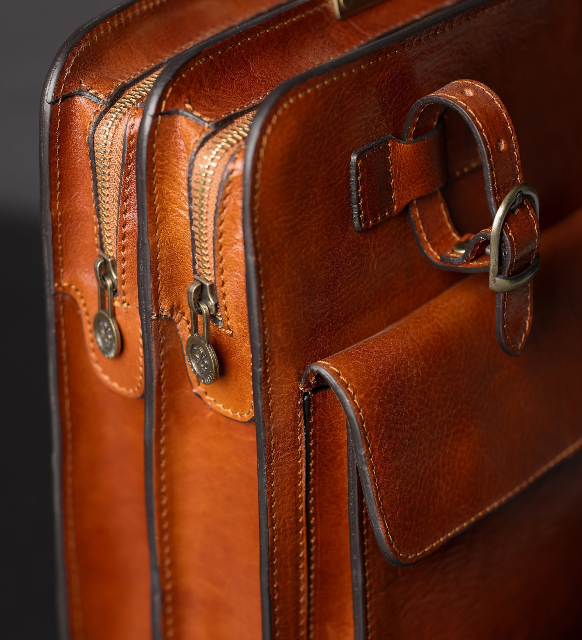 Maletín, bolso tipo satchel de cuero: The Prophet