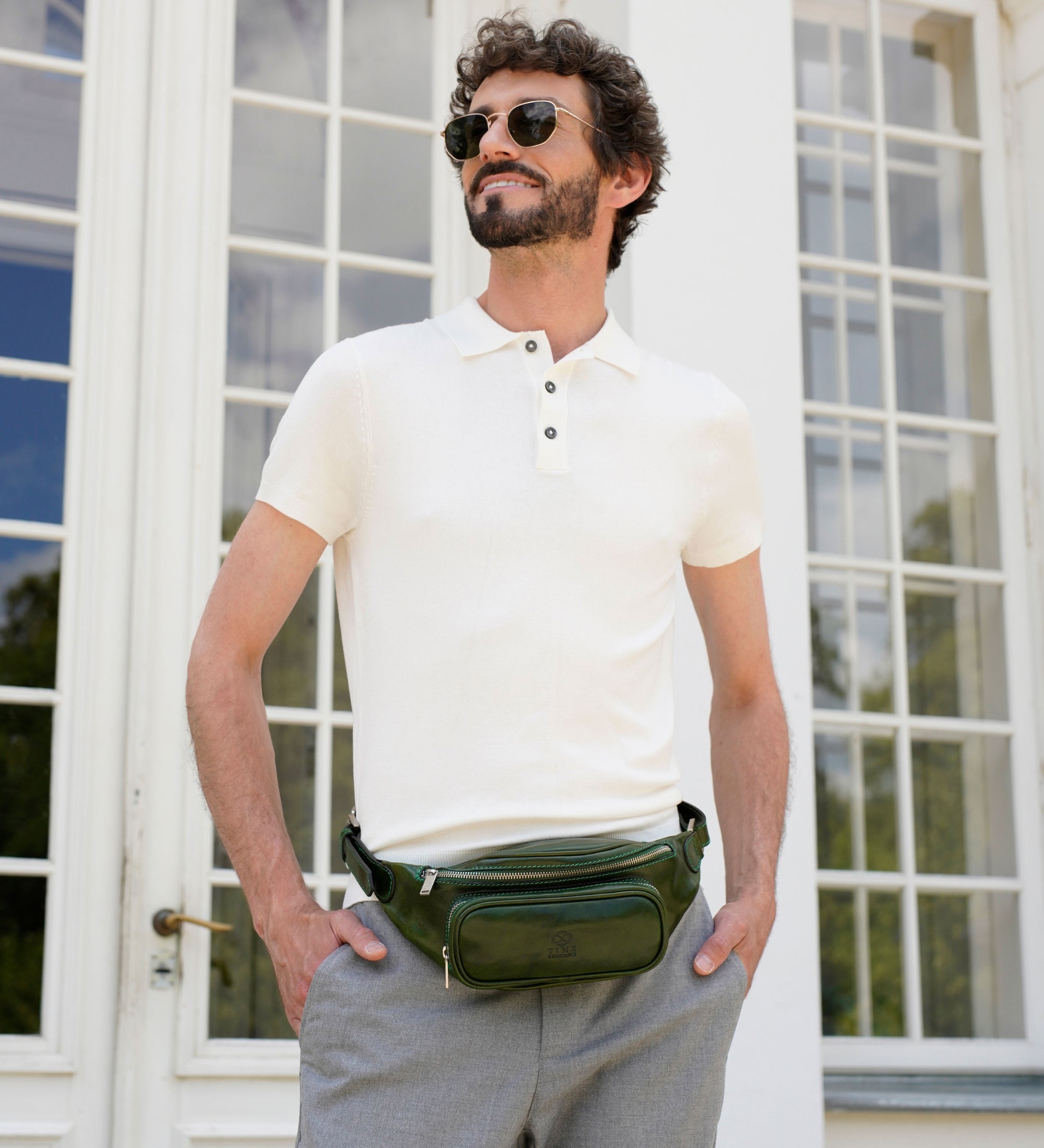 Riñonera/sling bag de cuero: Independent People