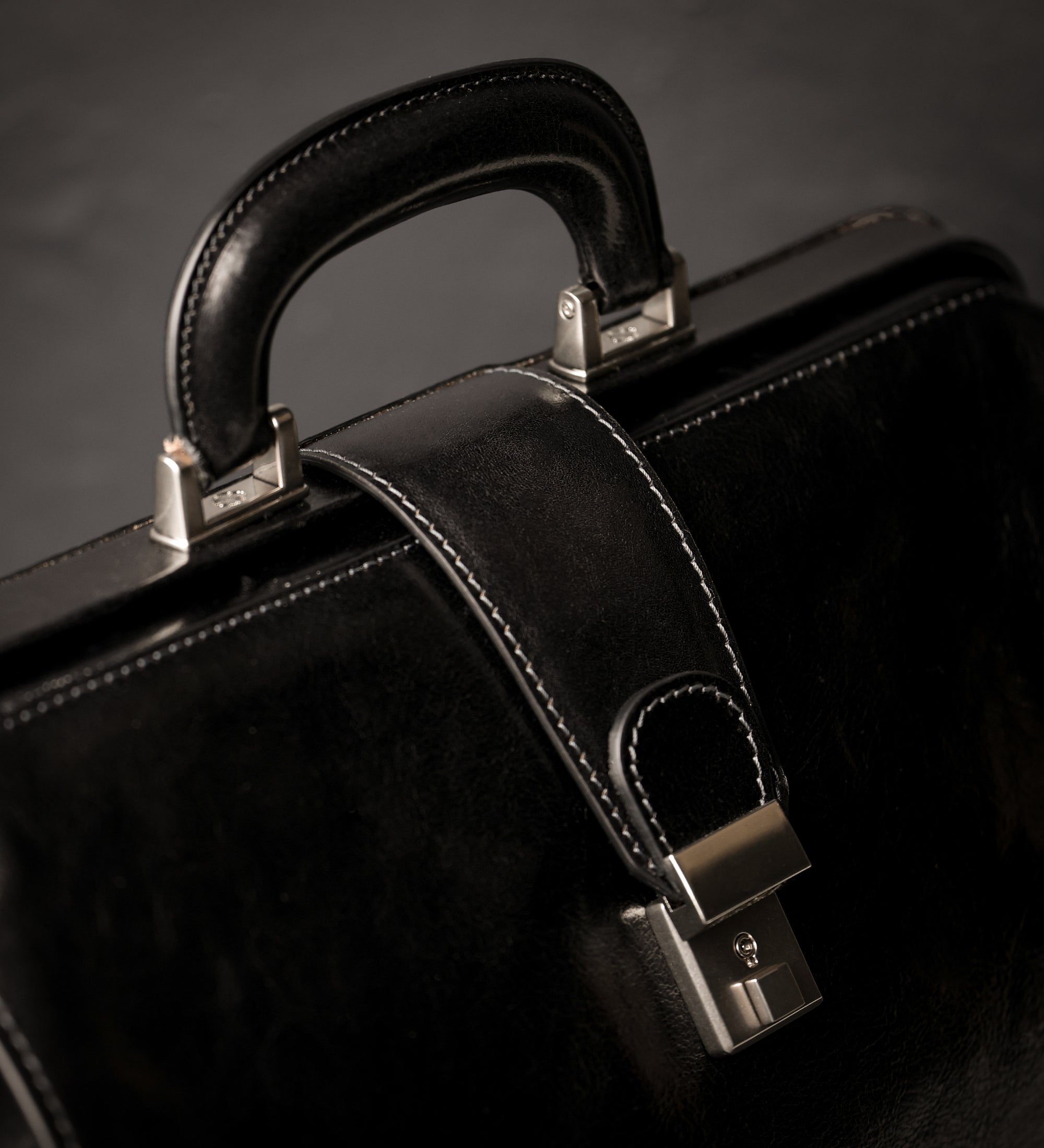 Bolso de médico de cuero pequeño para mujer: David Copperfield