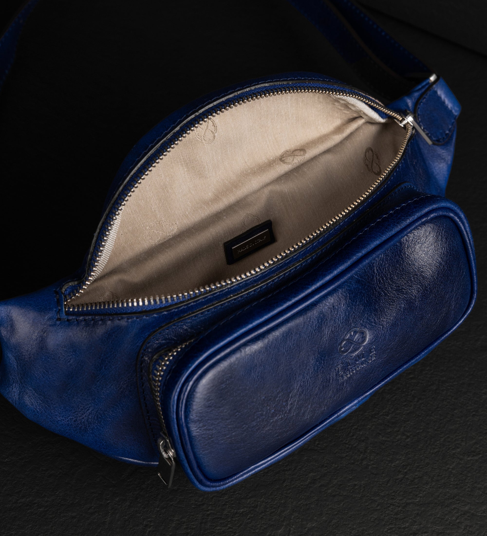 Riñonera/sling bag de cuero para mujer: Independent People